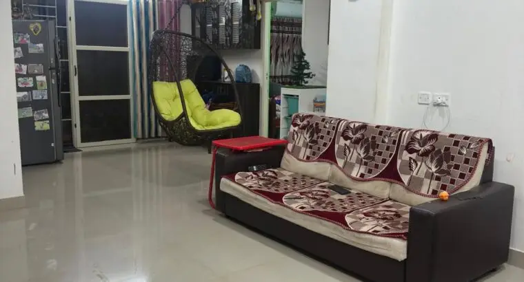 2BHK Vastu Flat for Resale in Janani Blue Bells, Padur – South-Facing, ₹60 Lakhs
